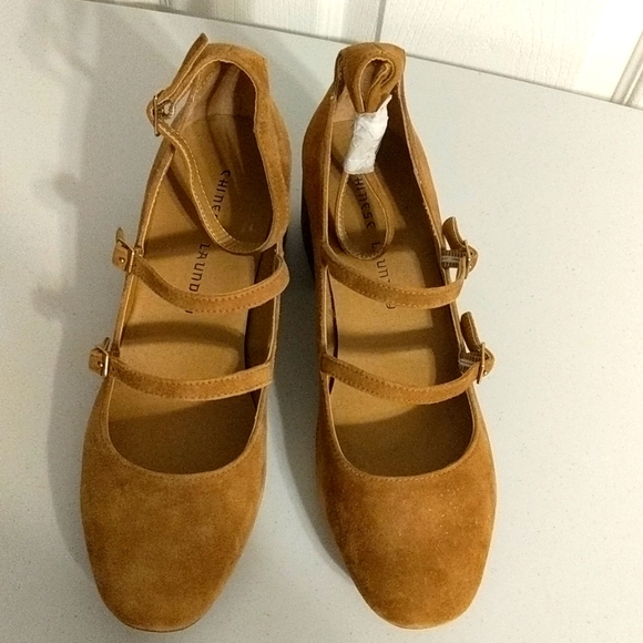 Chinese Laundry Suede 3 Strap Mary Janes size 9 - Picture 2 of 7